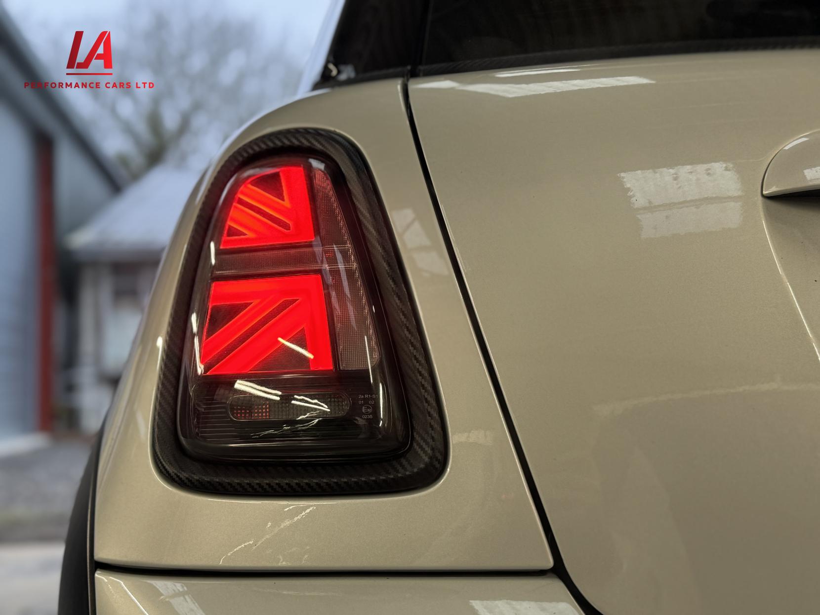 MINI Hatch 1.6 Cooper S Hatchback 3dr Petrol Manual Euro 5 (s/s) (184 ps)