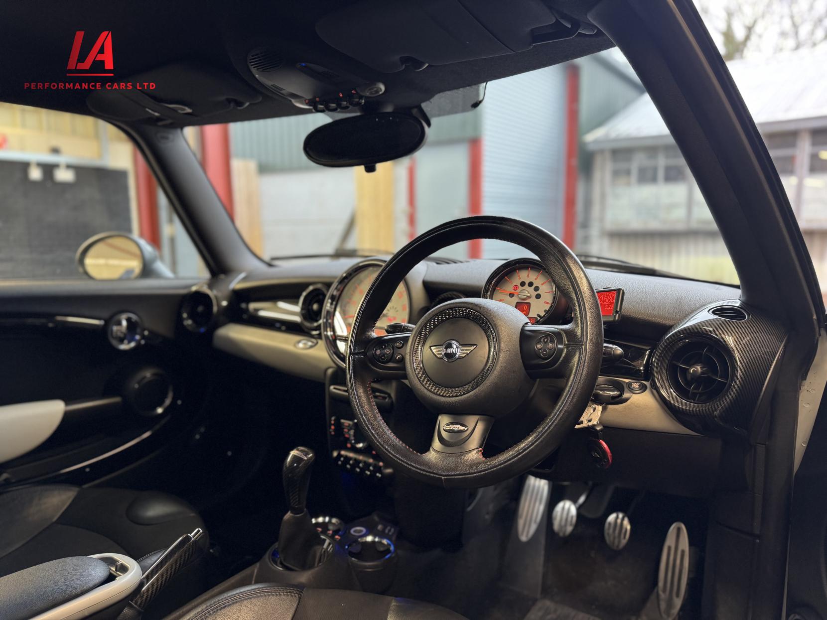 MINI Hatch 1.6 Cooper S Hatchback 3dr Petrol Manual Euro 5 (s/s) (184 ps)