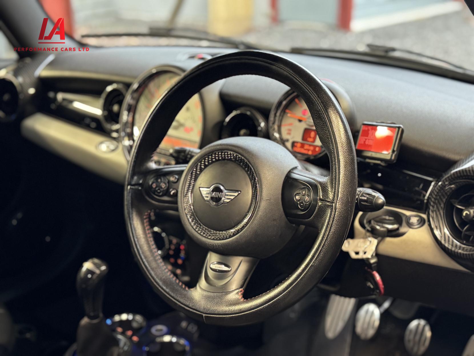 MINI Hatch 1.6 Cooper S Hatchback 3dr Petrol Manual Euro 5 (s/s) (184 ps)