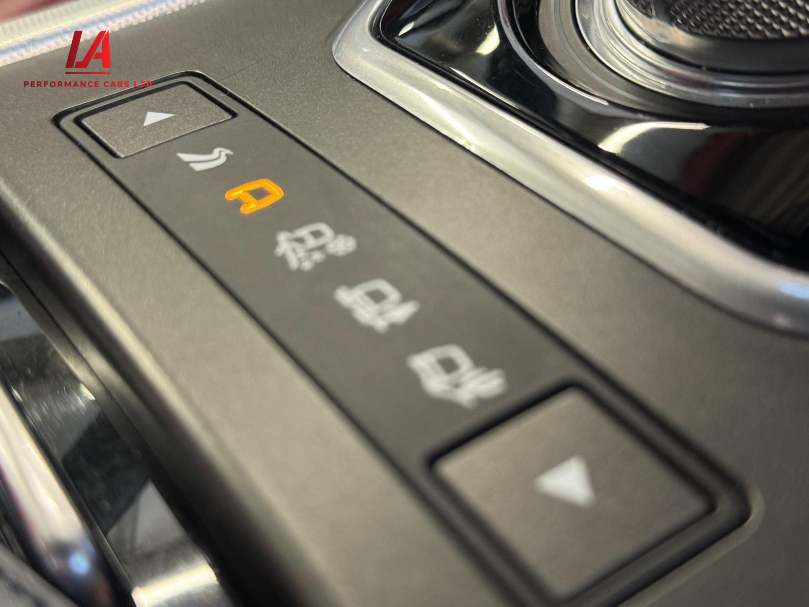 Land Rover Range Rover Evoque 2.2 SD4 Dynamic SUV 5dr Diesel Auto 4WD Euro 5 (s/s) (190 ps)