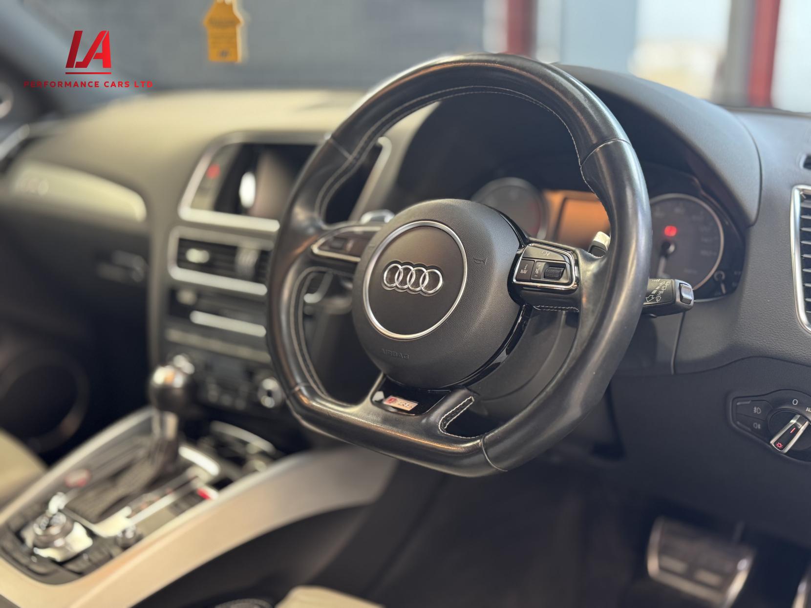 Audi SQ5 3.0 BiTDI V6 SUV 5dr Diesel Tiptronic quattro Euro 5 (s/s) (313 ps)