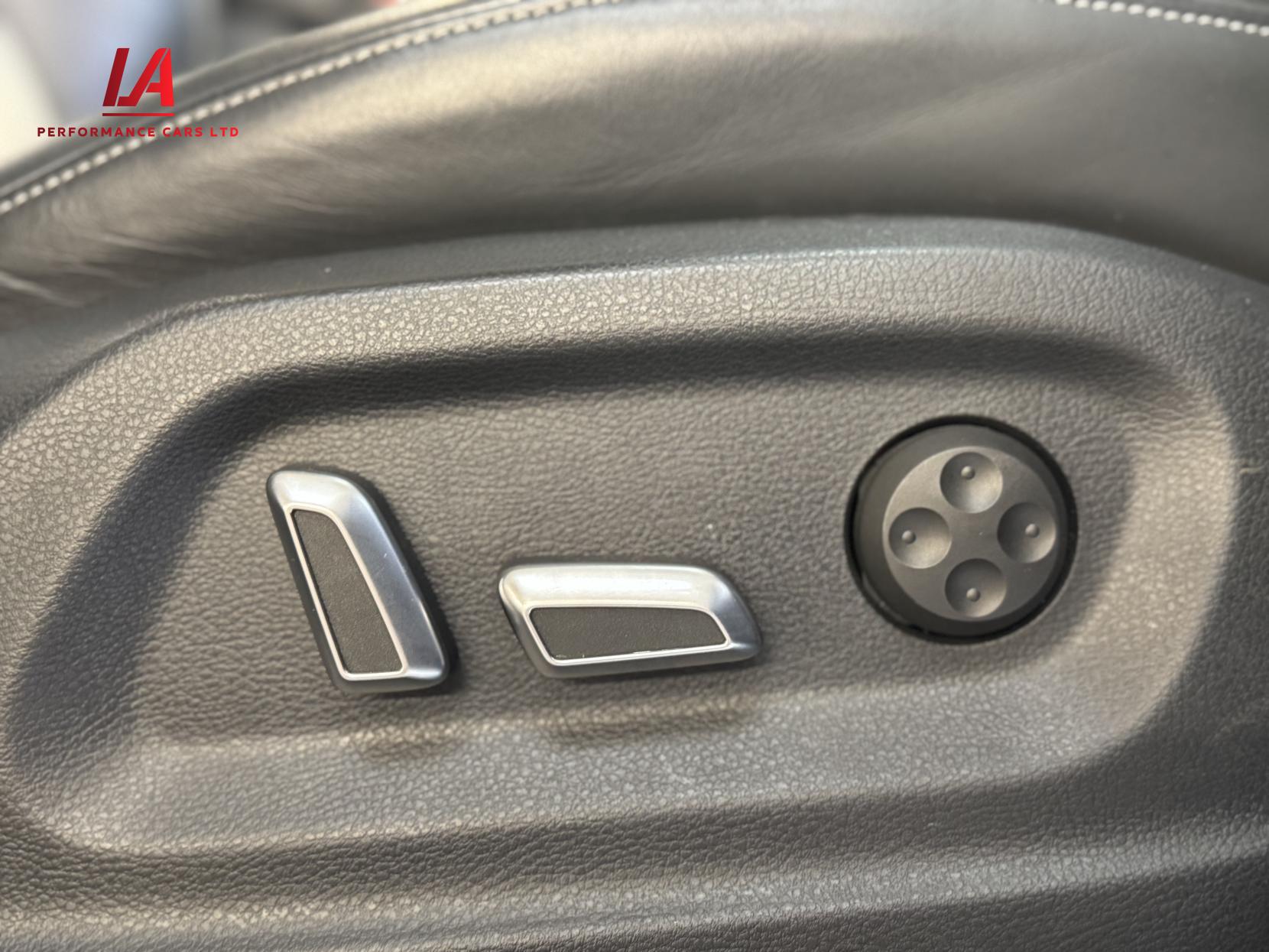 Audi SQ5 3.0 BiTDI V6 SUV 5dr Diesel Tiptronic quattro Euro 5 (s/s) (313 ps)