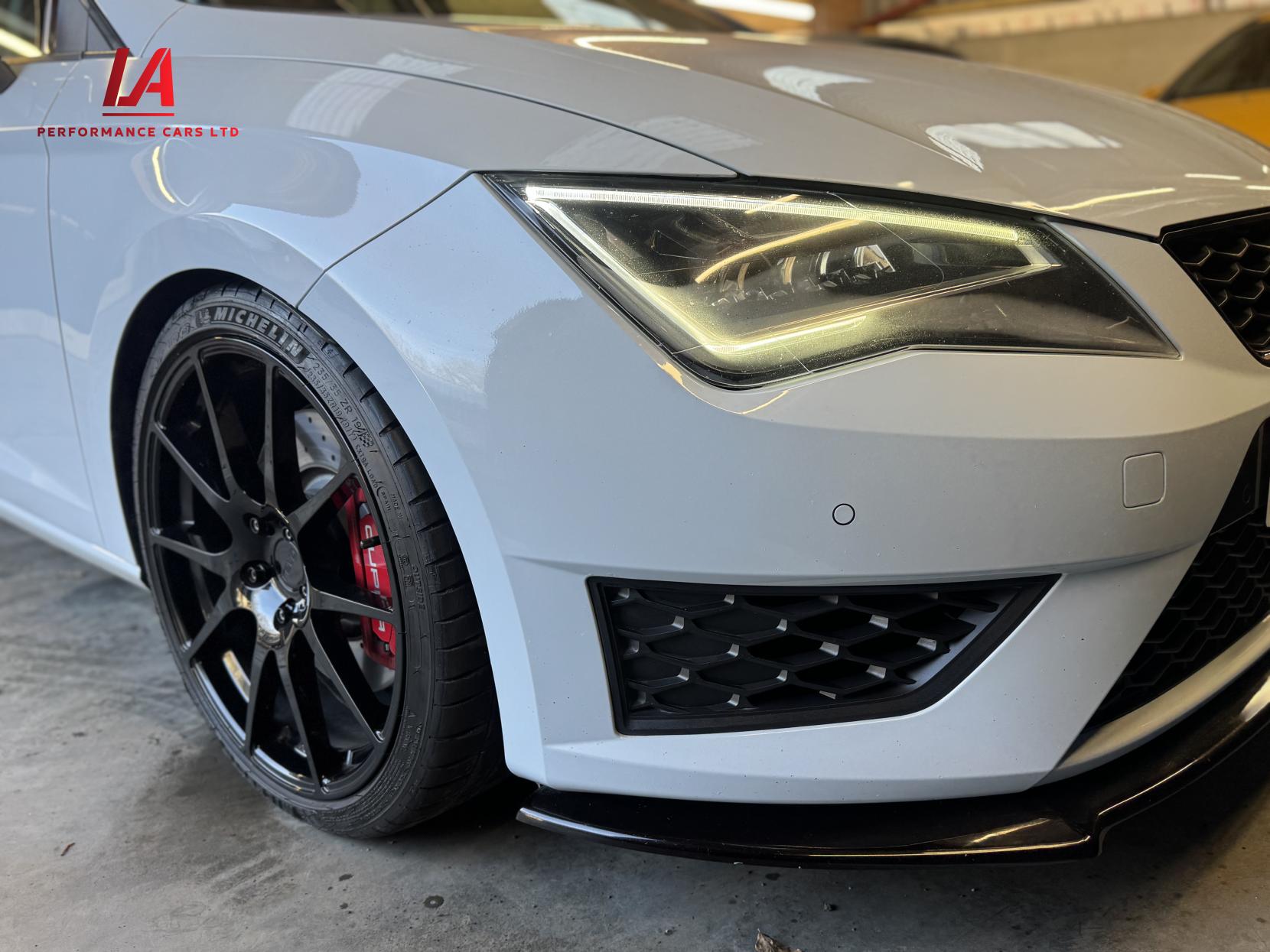 SEAT Leon 2.0 TSI Cupra 290 Black Hatchback 5dr Petrol DSG Euro 6 (s/s) (290 ps)