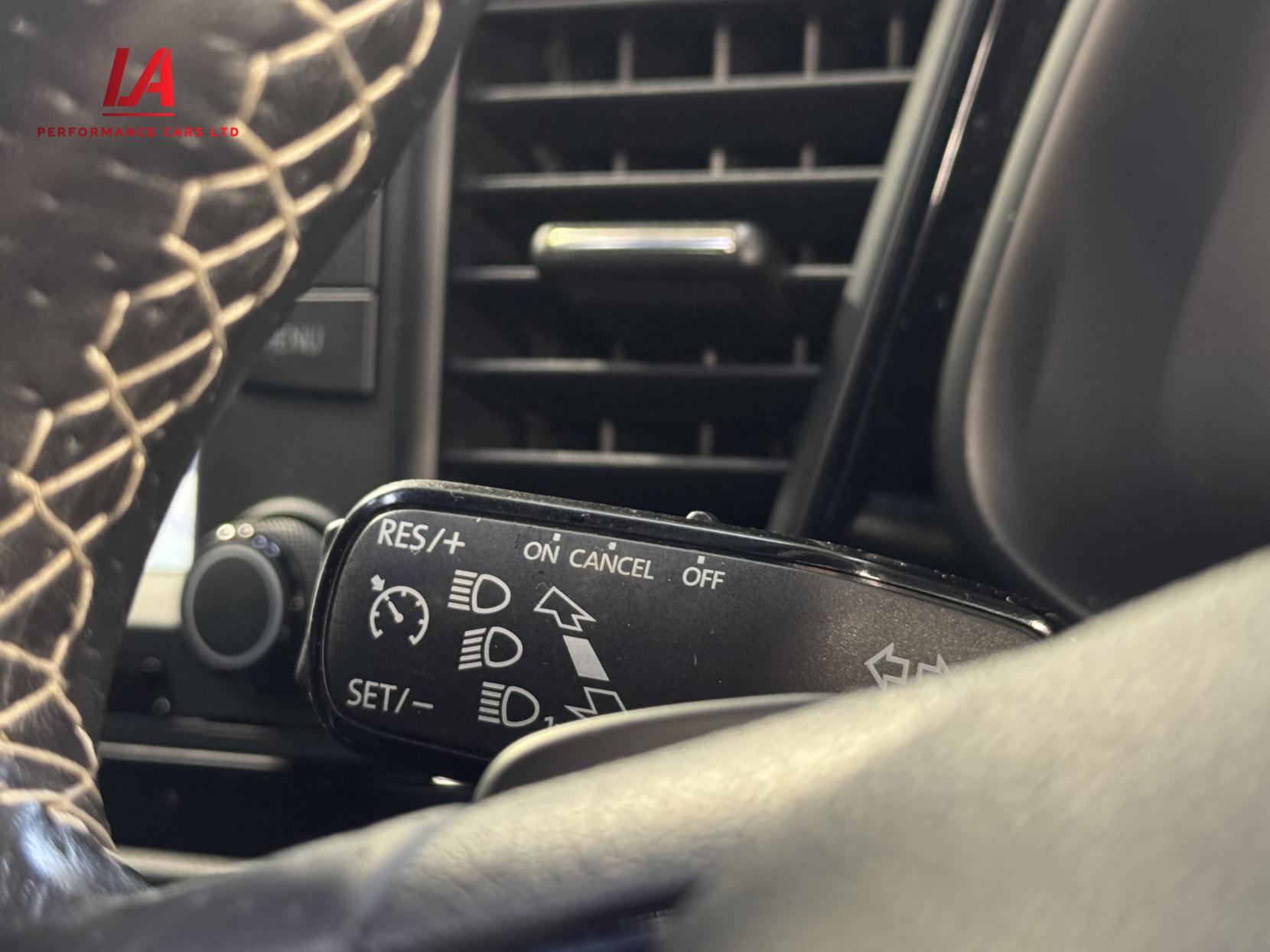 SEAT Leon 2.0 TSI Cupra 290 Black Hatchback 5dr Petrol DSG Euro 6 (s/s) (290 ps)