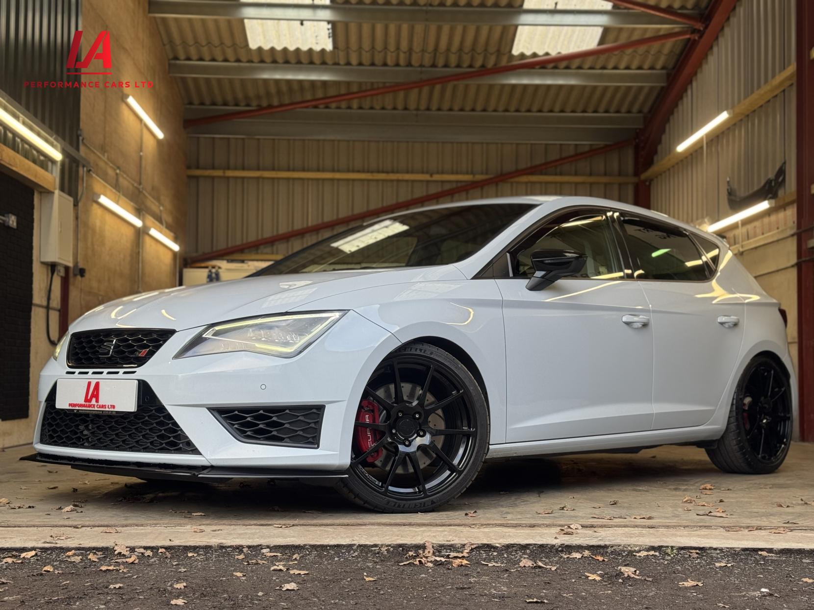 SEAT Leon 2.0 TSI Cupra 290 Black Hatchback 5dr Petrol DSG Euro 6 (s/s) (290 ps)