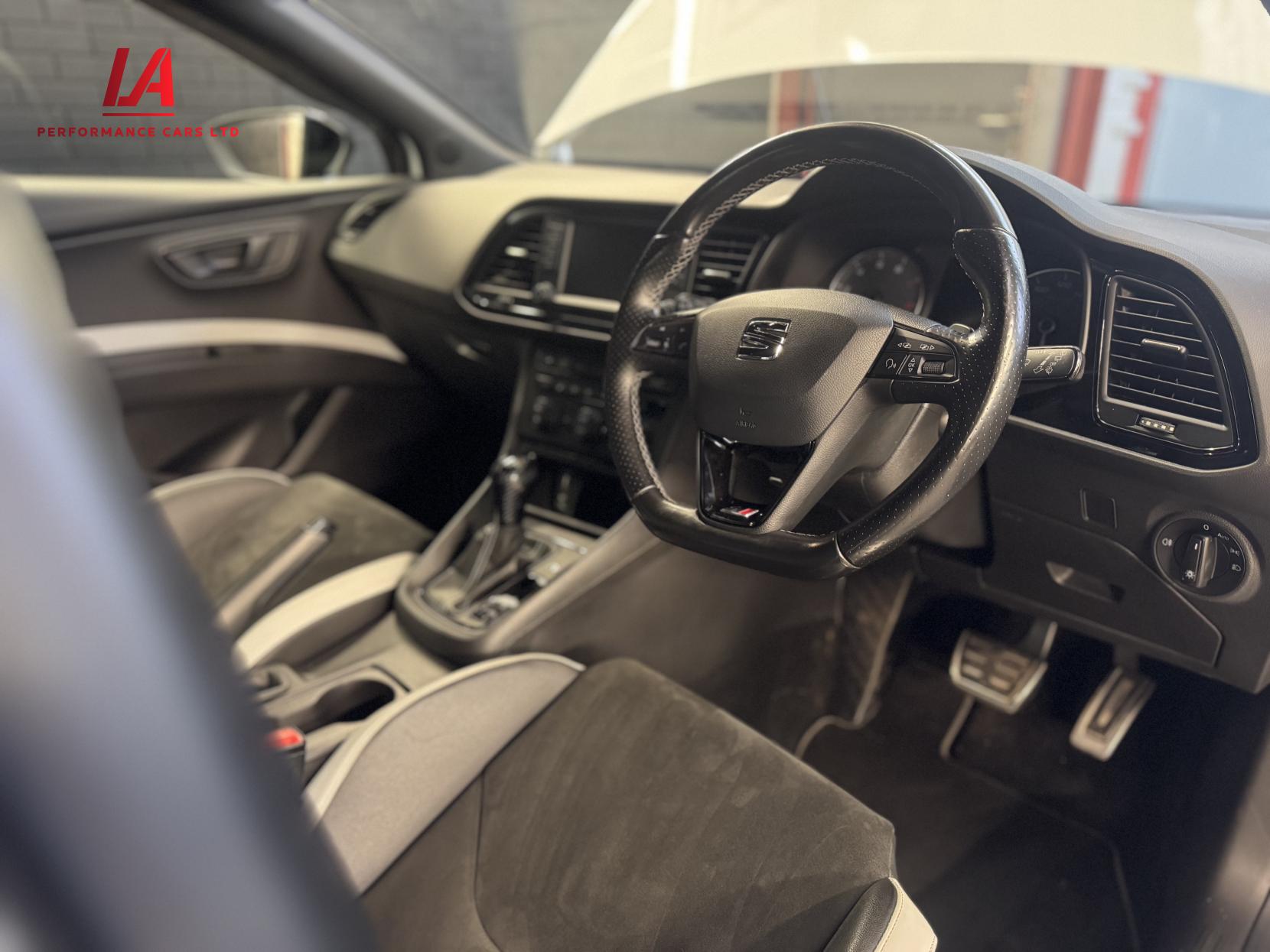 SEAT Leon 2.0 TSI Cupra 290 Black Hatchback 5dr Petrol DSG Euro 6 (s/s) (290 ps)