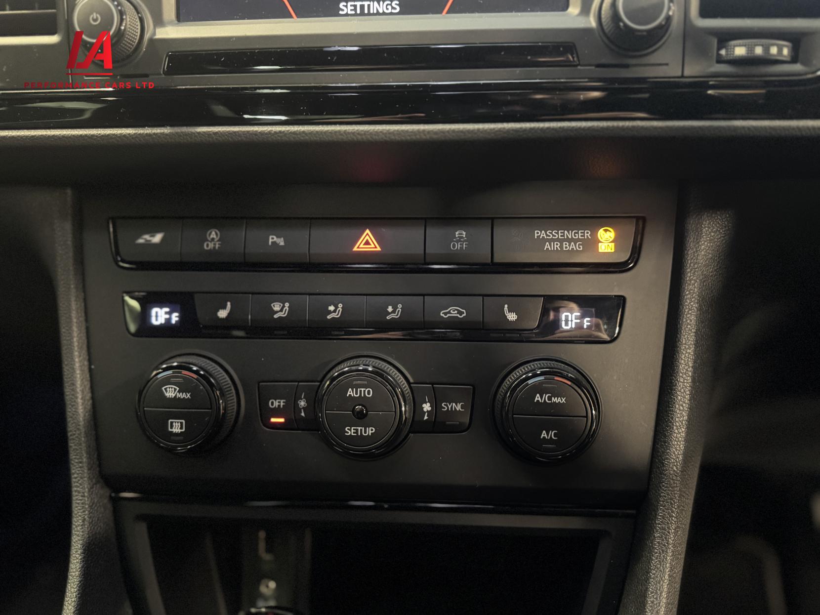 SEAT Leon 2.0 TSI Cupra 290 Black Hatchback 5dr Petrol DSG Euro 6 (s/s) (290 ps)