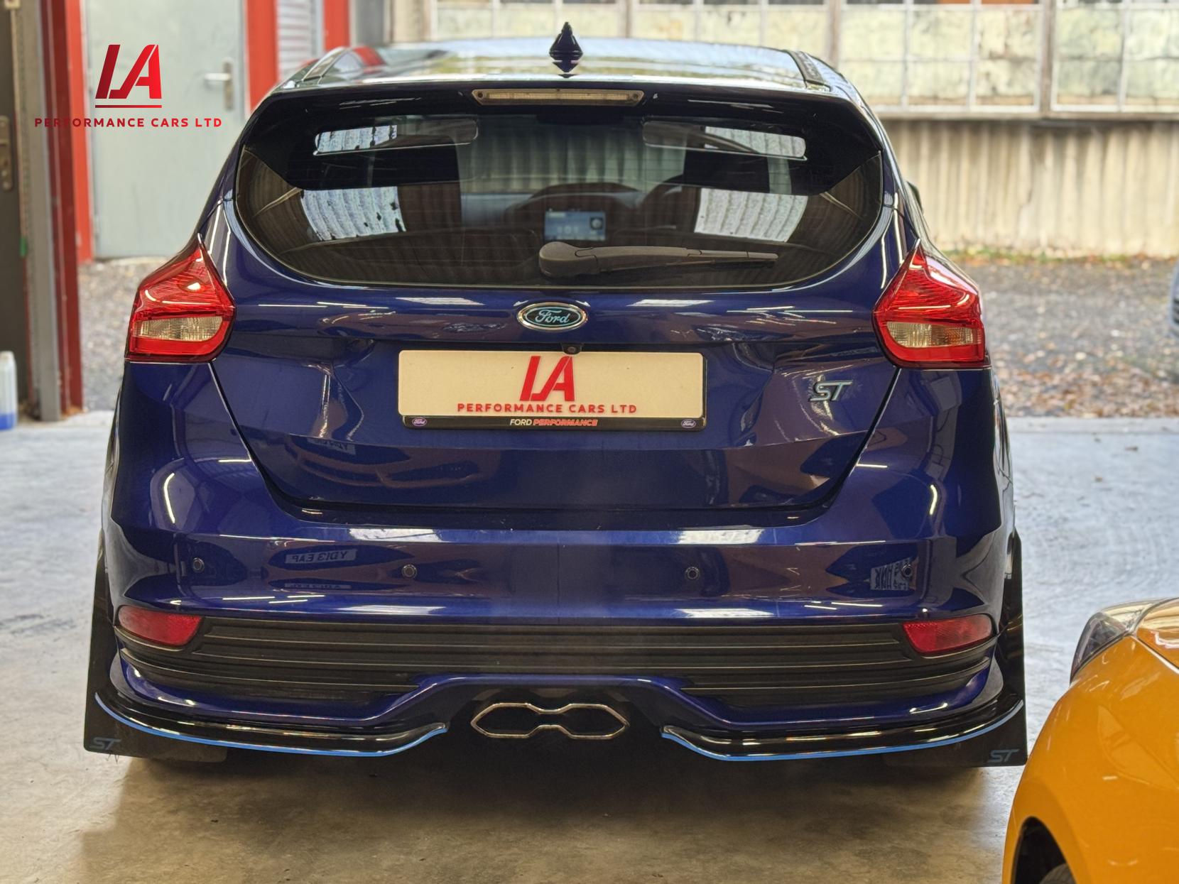 Ford Focus 2.0T EcoBoost ST-2 Hatchback 5dr Petrol Manual Euro 6 (s/s) (250 ps)