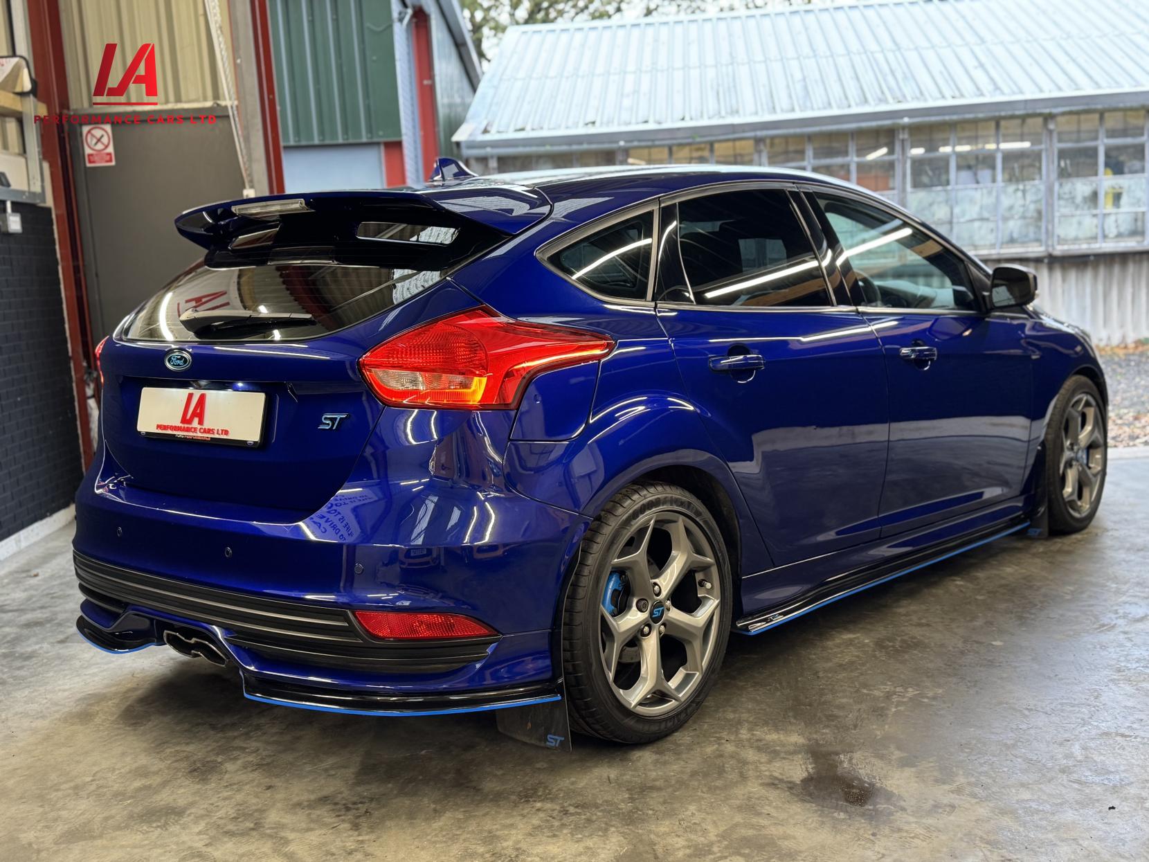 Ford Focus 2.0T EcoBoost ST-2 Hatchback 5dr Petrol Manual Euro 6 (s/s) (250 ps)