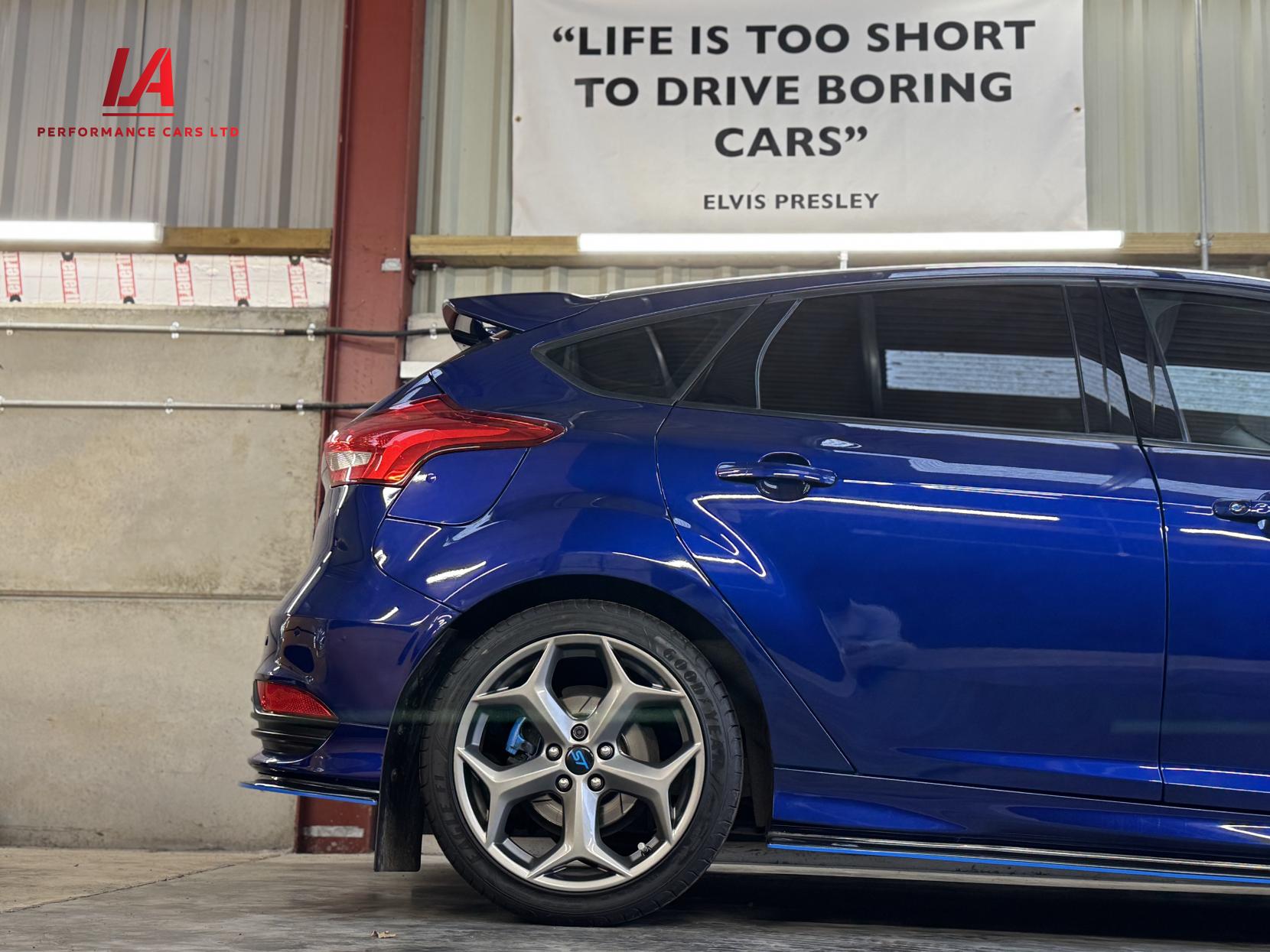 Ford Focus 2.0T EcoBoost ST-2 Hatchback 5dr Petrol Manual Euro 6 (s/s) (250 ps)