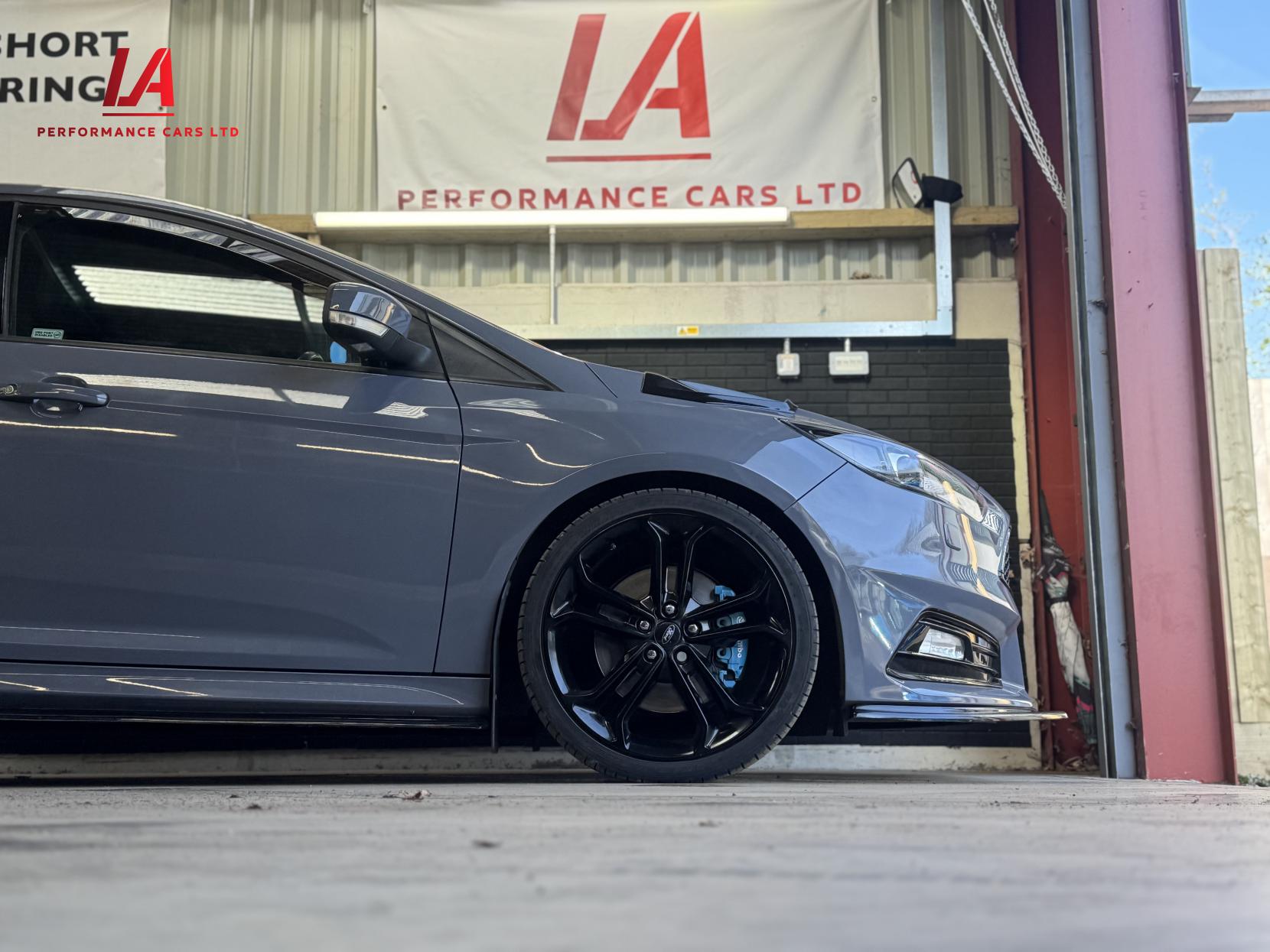 Ford Focus 2.0T EcoBoost ST-3 Hatchback 5dr Petrol Manual Euro 6 (s/s) (250 ps)