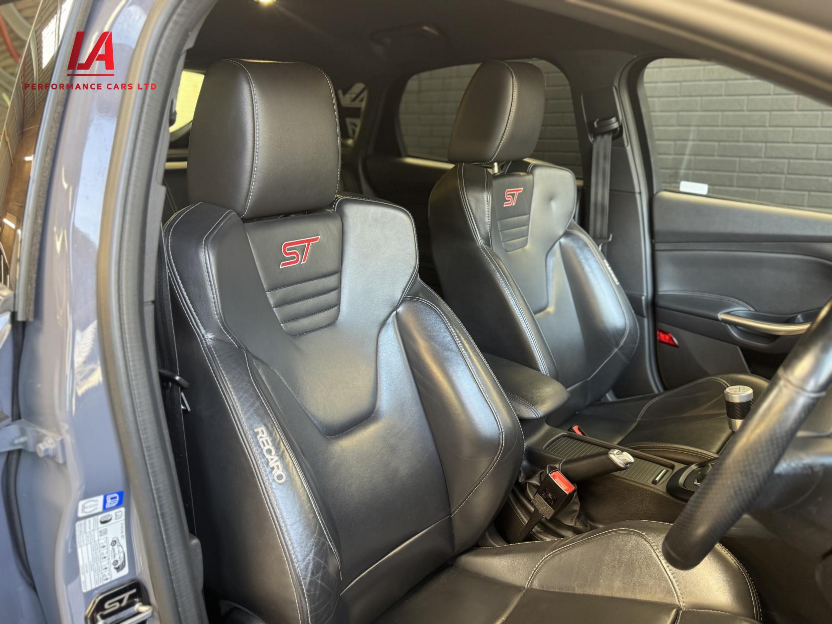 Ford Focus 2.0T EcoBoost ST-3 Hatchback 5dr Petrol Manual Euro 6 (s/s) (250 ps)