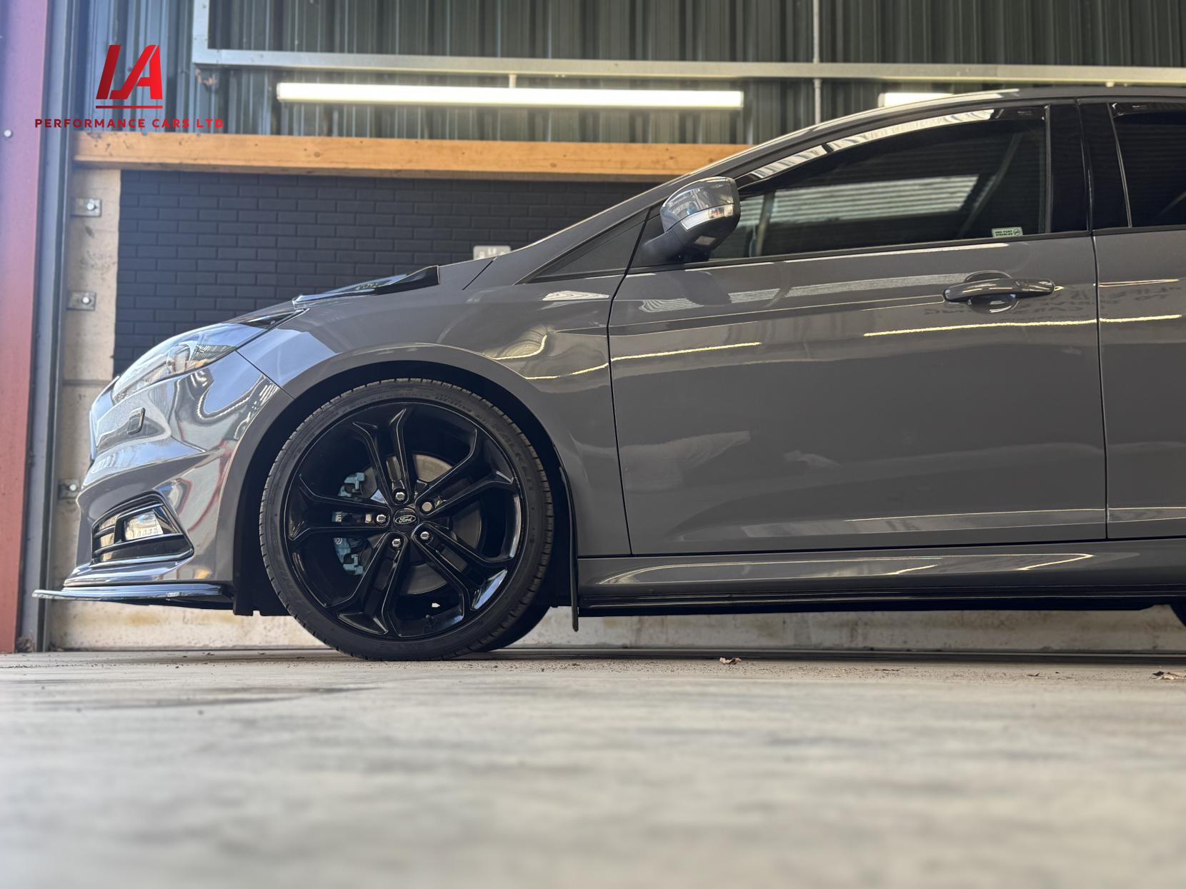 Ford Focus 2.0T EcoBoost ST-3 Hatchback 5dr Petrol Manual Euro 6 (s/s) (250 ps)